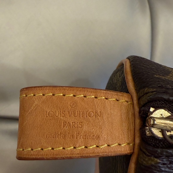 Auth Louis Vuitton Trousse Ronde Pouch Monogram Pen Case *AS IS* - Picture 2 of 8